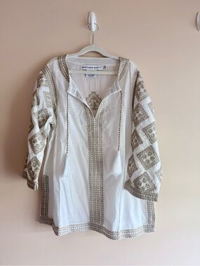 Gretchen Scott White Embroidered V-Neck Tunic
